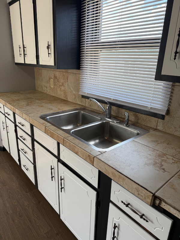 916 S 16th St - Photo 2 of 14