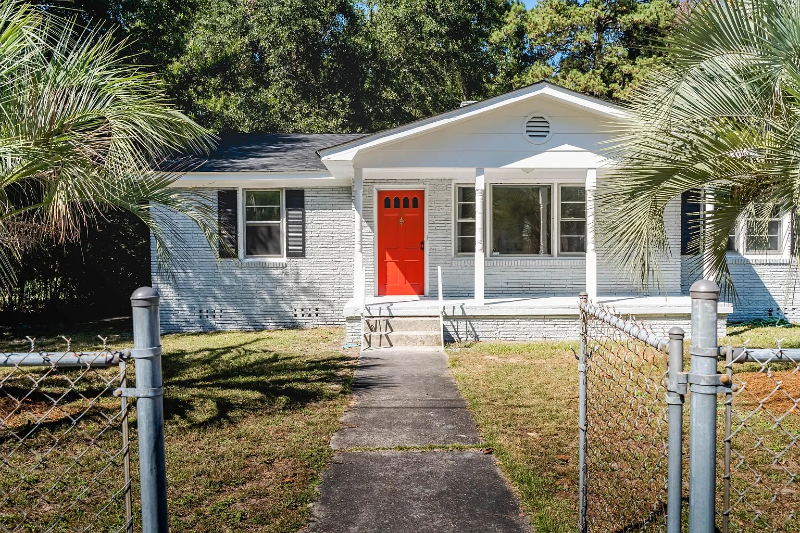 10 Carroll Ct - Photo 3 of 20