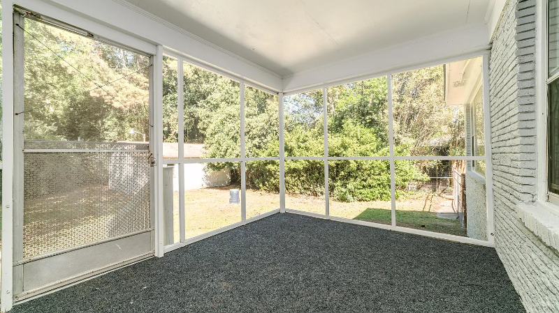 10 Carroll Ct - Photo 4 of 20