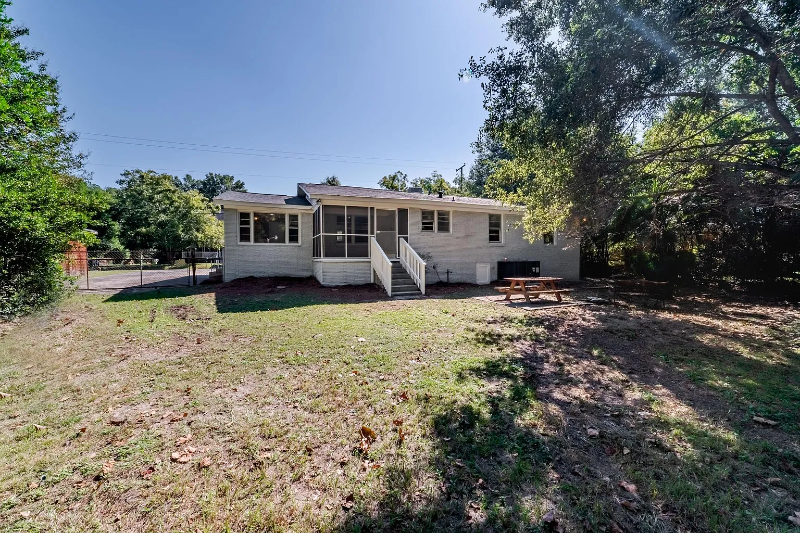 10 Carroll Ct - Photo 5 of 20