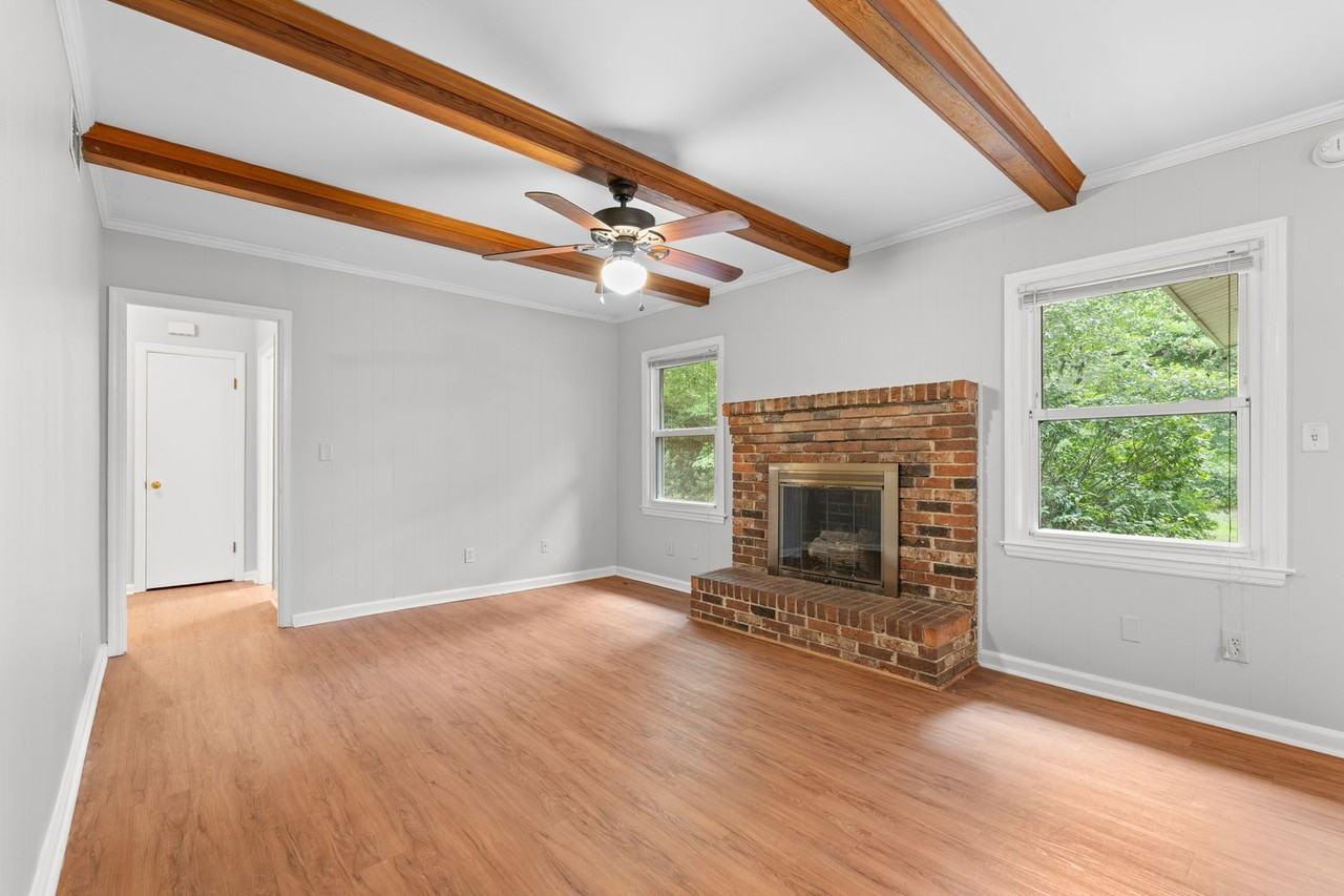 114 S Edgewood Dr - Photo 7 of 26