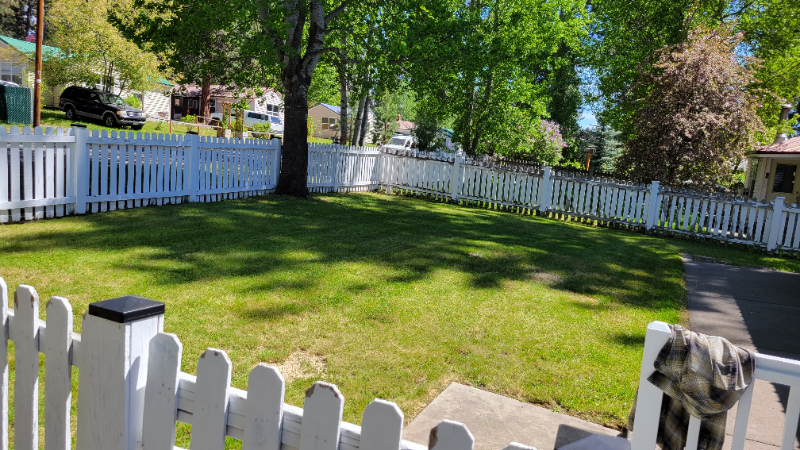 138722 Rhododendron St - Photo 2 of 13