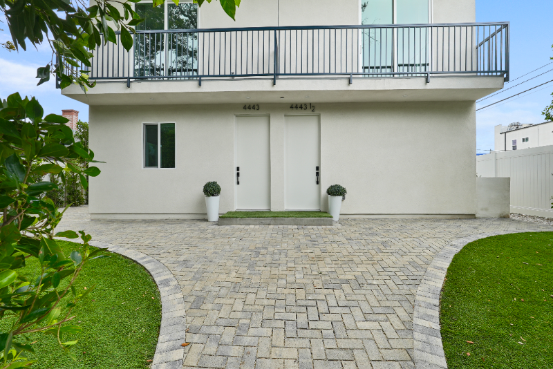 4443 1/2 Auckland Ave - Photo 2 of 15