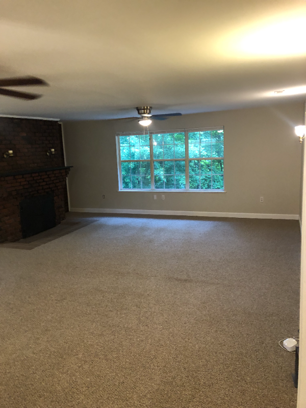 321 Hillcrest Dr #B - Photo 3 of 17