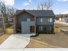 1532 N Madison Ave - Photo 1 of 1