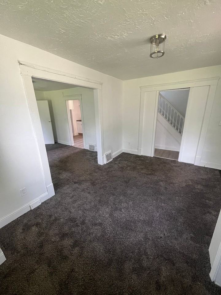 9326 Fuller Ave - Photo 2 of 16