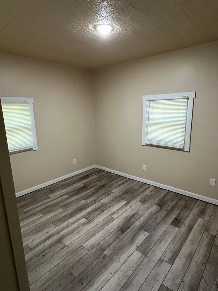 5520 County Road 1380 - Photo 4 of 4