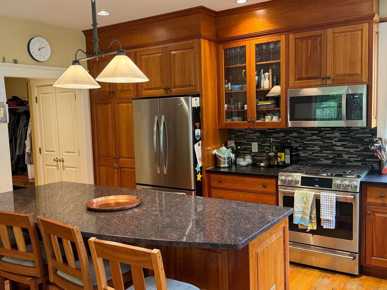 5 Twin Brook Dr - Photo 3 of 44