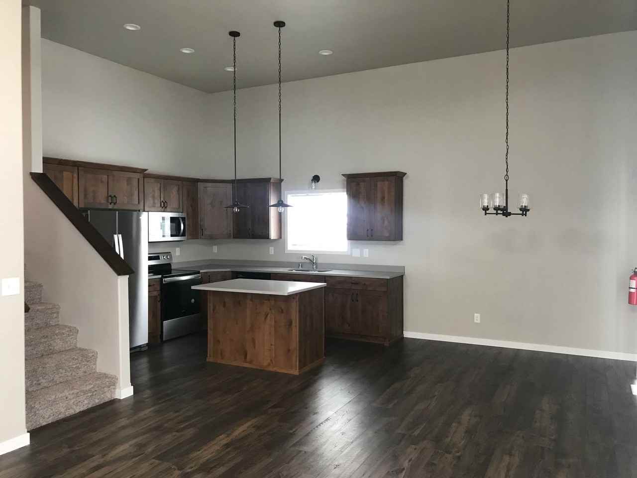 1044 46th Ave S - Photo 2 of 21