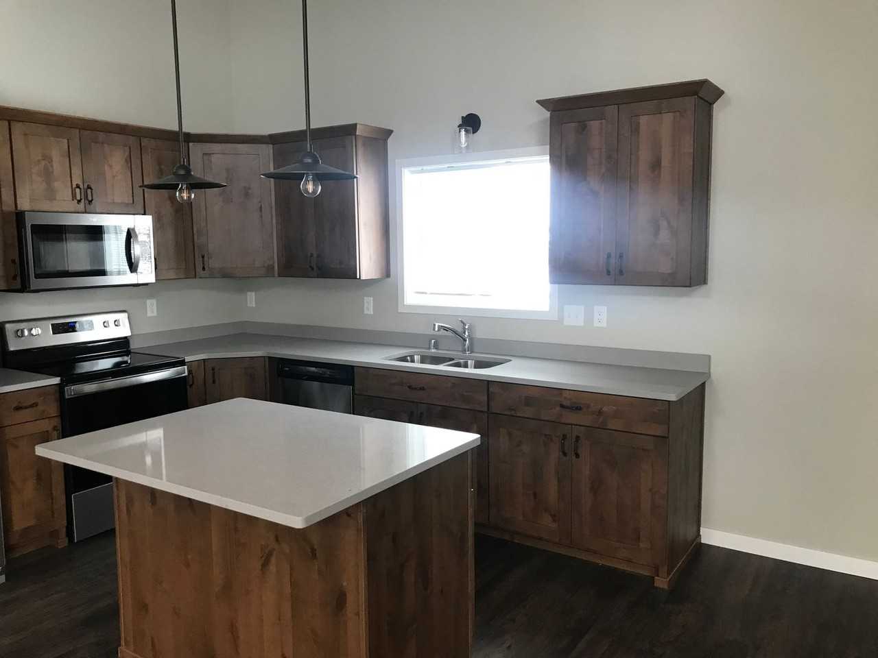 1044 46th Ave S - Photo 3 of 21