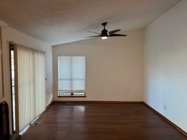 13909 Fairhill Ave #13909 - Photo 2 of 18