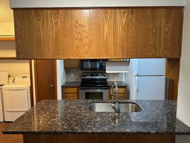 13909 Fairhill Ave #13909 - Photo 5 of 18