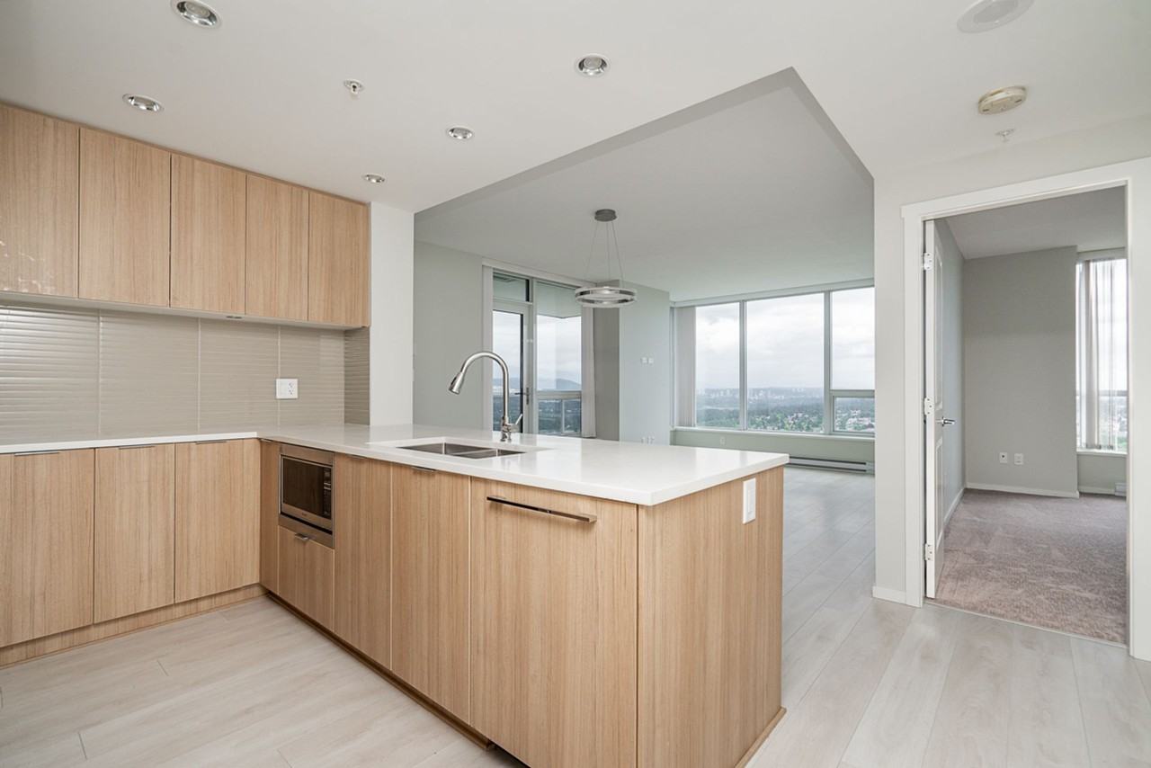 6638 Dunblane Avenue #2906