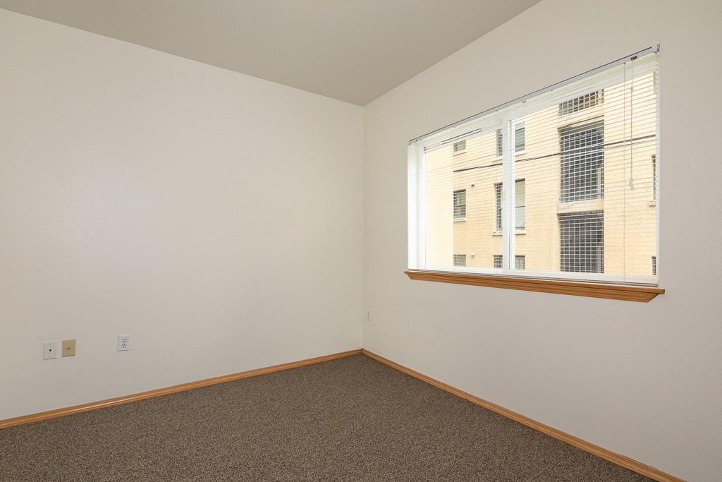 Tate Mason House - Photo 4 of 14