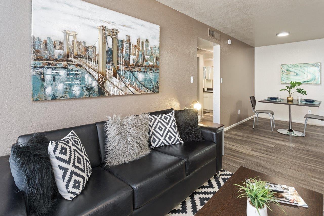 Paseo on University - Photo 3 of 31