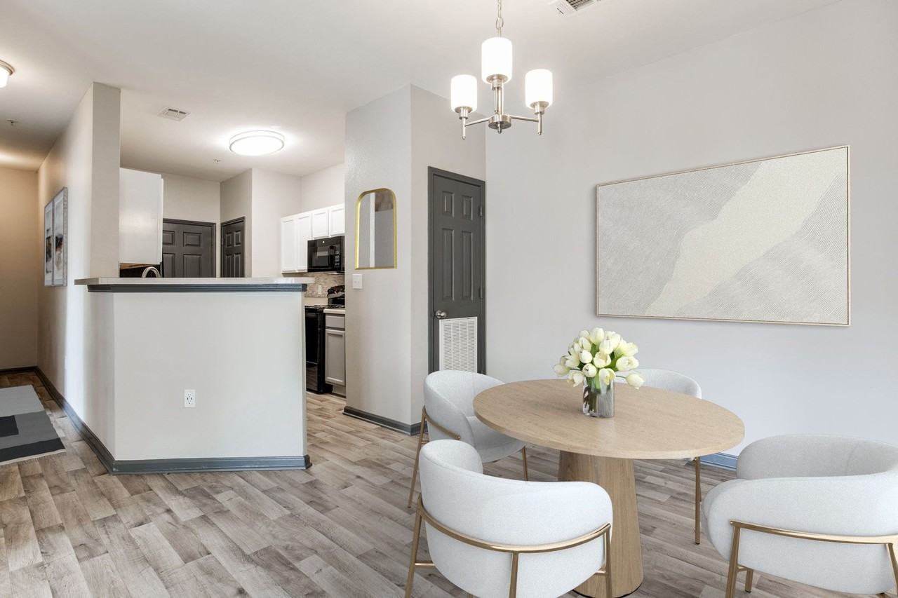 Majestic Oaks - Photo 6 of 50