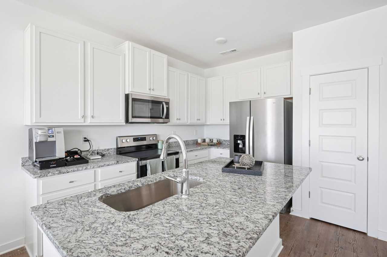 Elio at Research Park - Photo 7 of 19