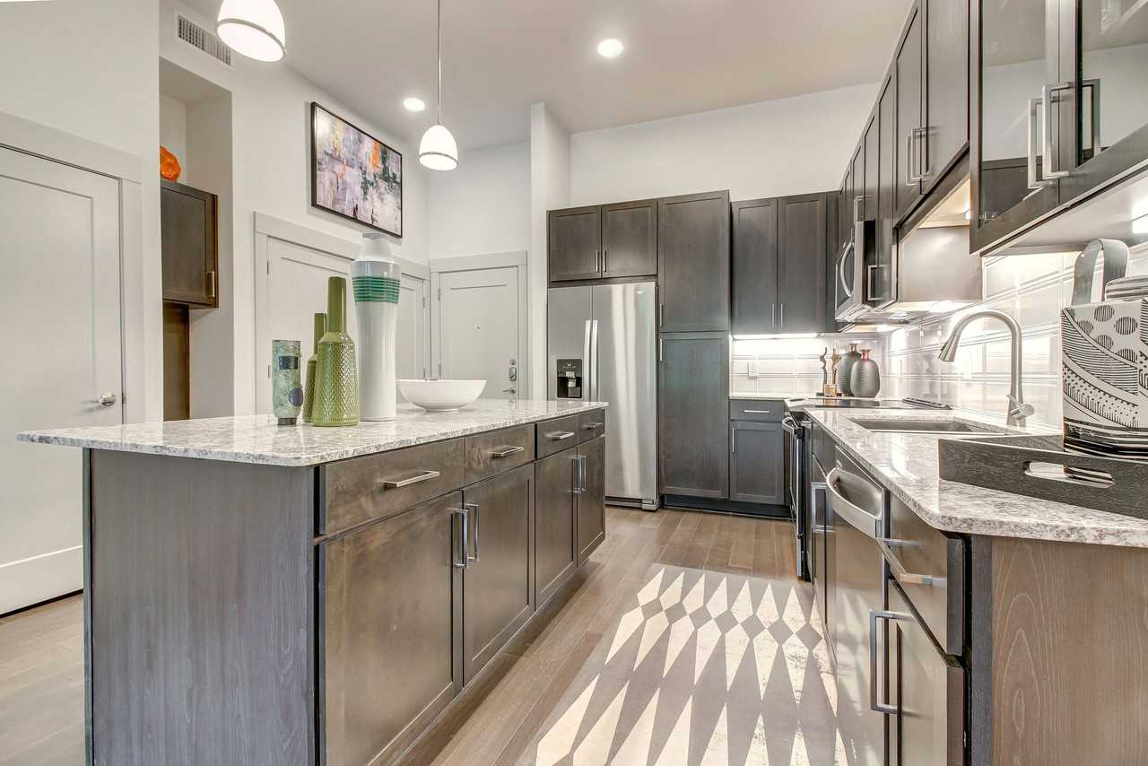 Alexan Lower Greenville - Photo 6 of 46