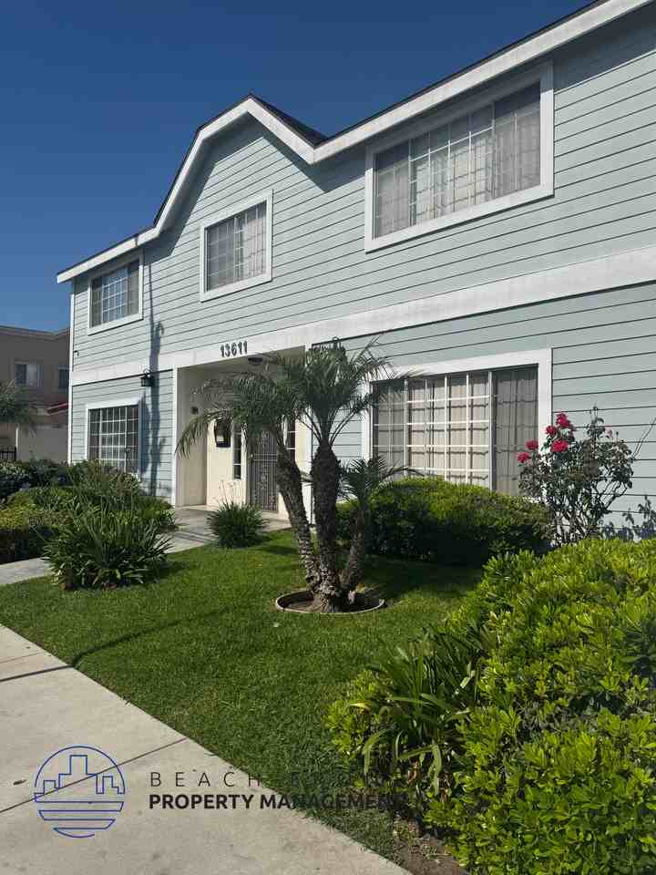 13611 Kornblum Ave. - Photo 2 of 3