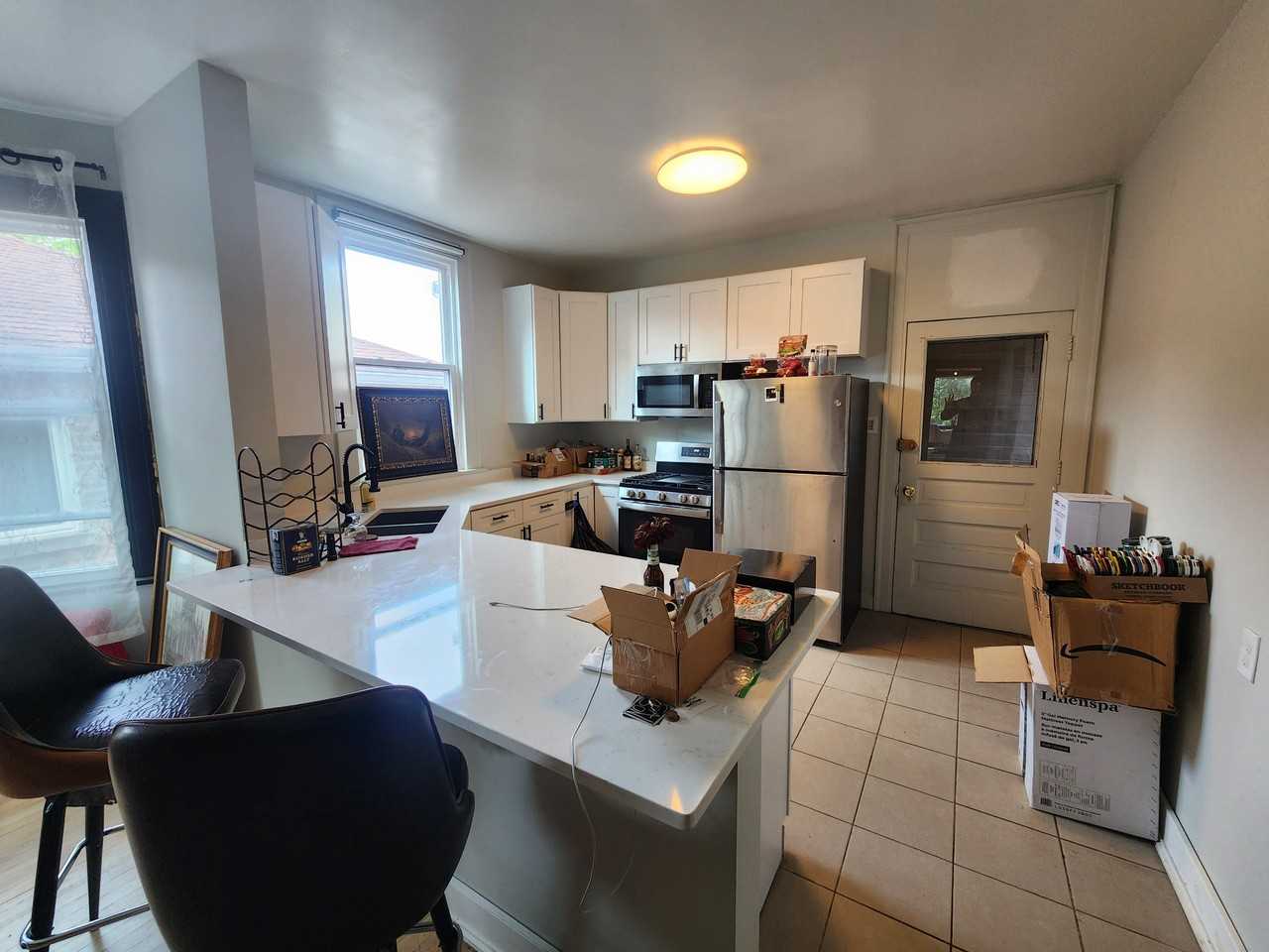 6106 N Washtenaw Ave #2 - Photo 2 of 25