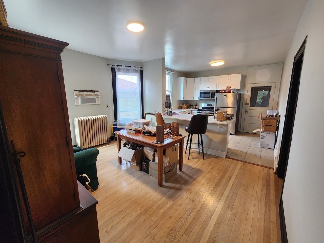 6106 N Washtenaw Ave #2 - Photo 6 of 25