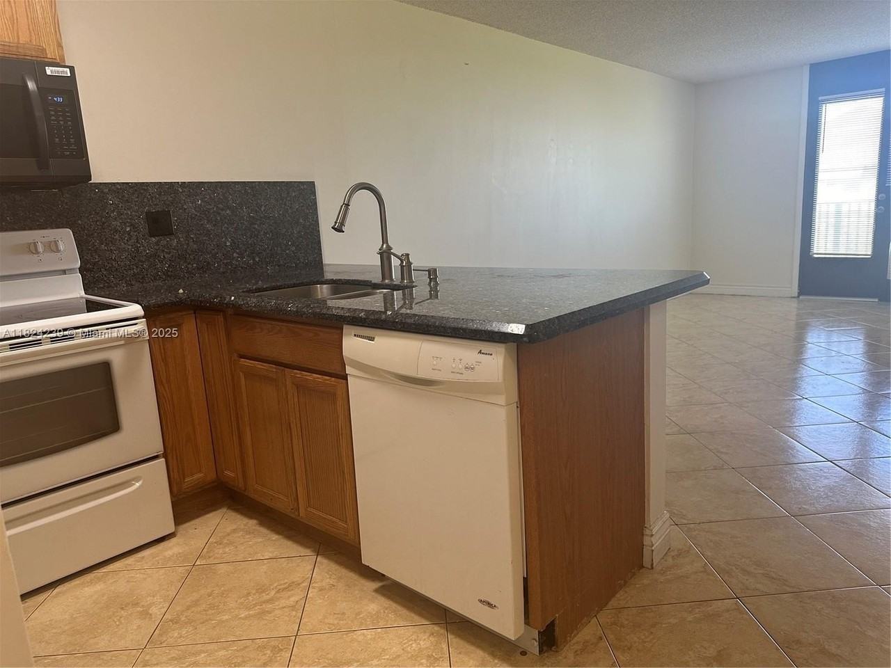 2771 Riverside Dr #504A - Photo 5 of 18