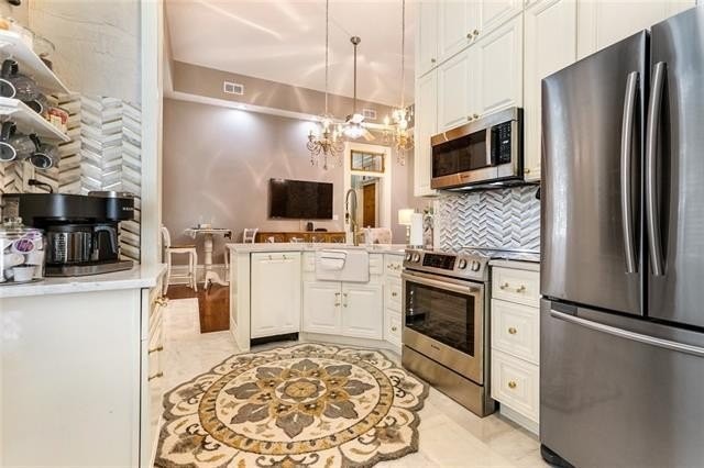 1329 Saint Andrew St #2 - Photo 7 of 14