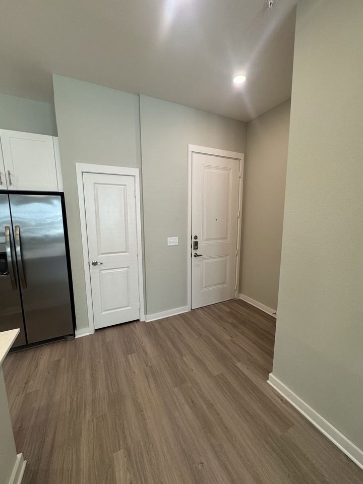 1000 Persimmon Dr #4101 - Photo 3 of 8