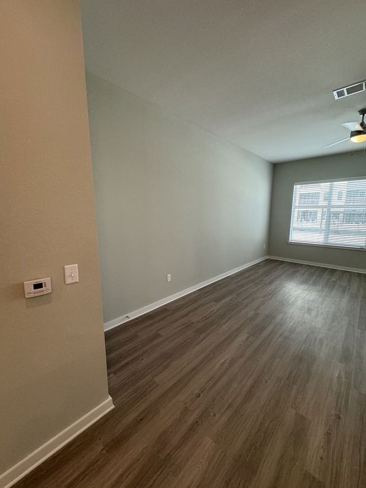 1000 Persimmon Dr #4101 - Photo 6 of 8