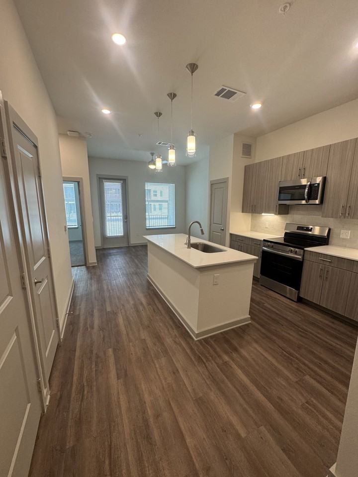 1000 Persimmon Dr #3106