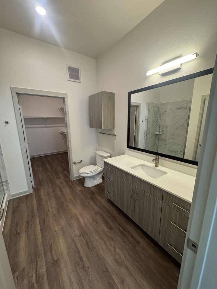 2255 W White St #1101 - Photo 6 of 8