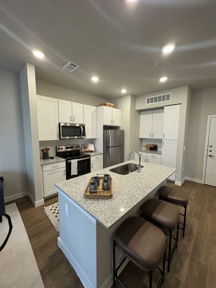 1325 Choate Parkway #1222 - Photo 3 of 8