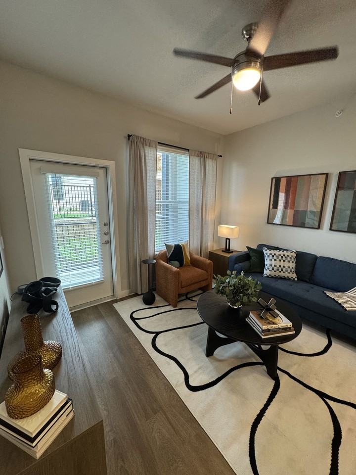 1325 Choate Parkway #1222 - Photo 5 of 8