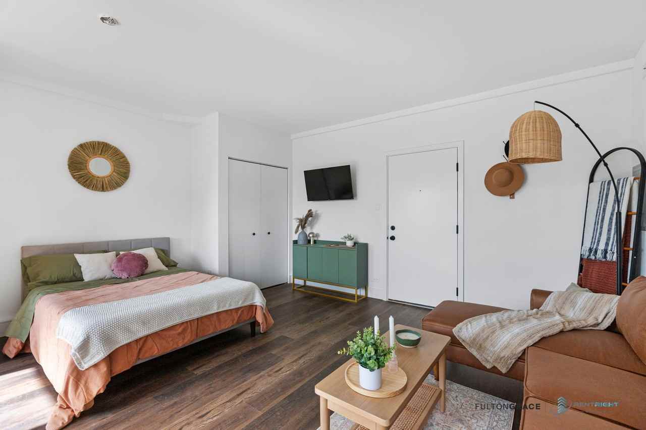 1555 W Hollywood Ave #413