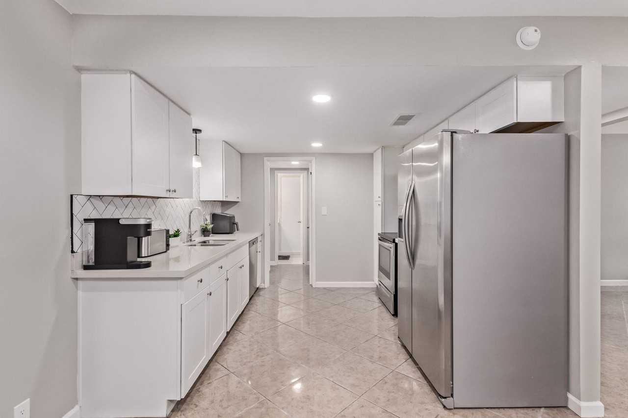 E 2nd Ave - Photo 4 of 14