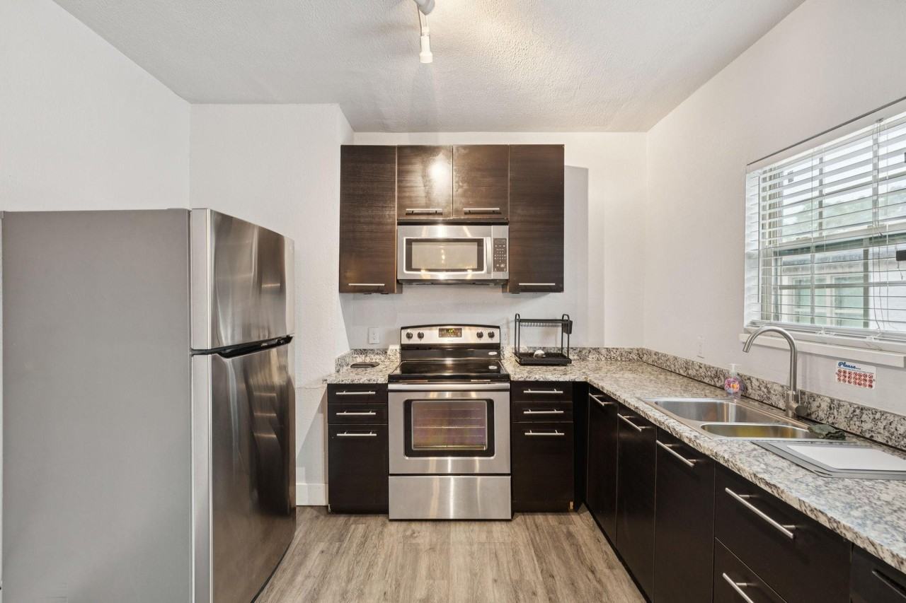 S Oak Cliff Blvd - Photo 3 of 7