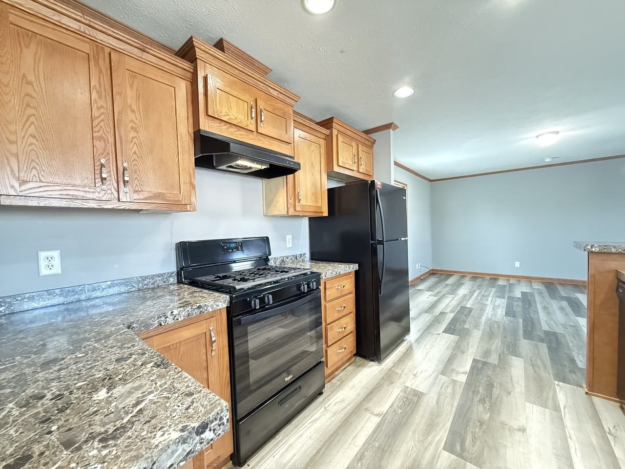 2018 Mockingbird Pl Nw #9 - Photo 7 of 32