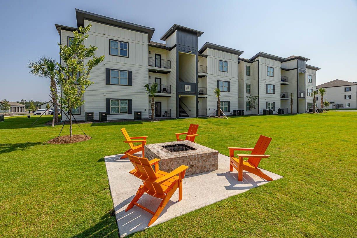 Atlantic Breeze Apartments - Photo 5 of 27