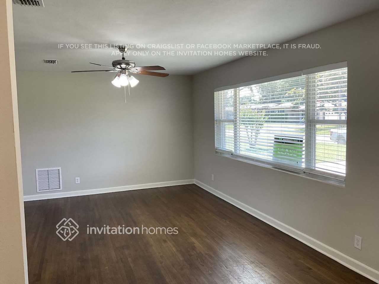 8519 Lamanto Ave N - Photo 3 of 12