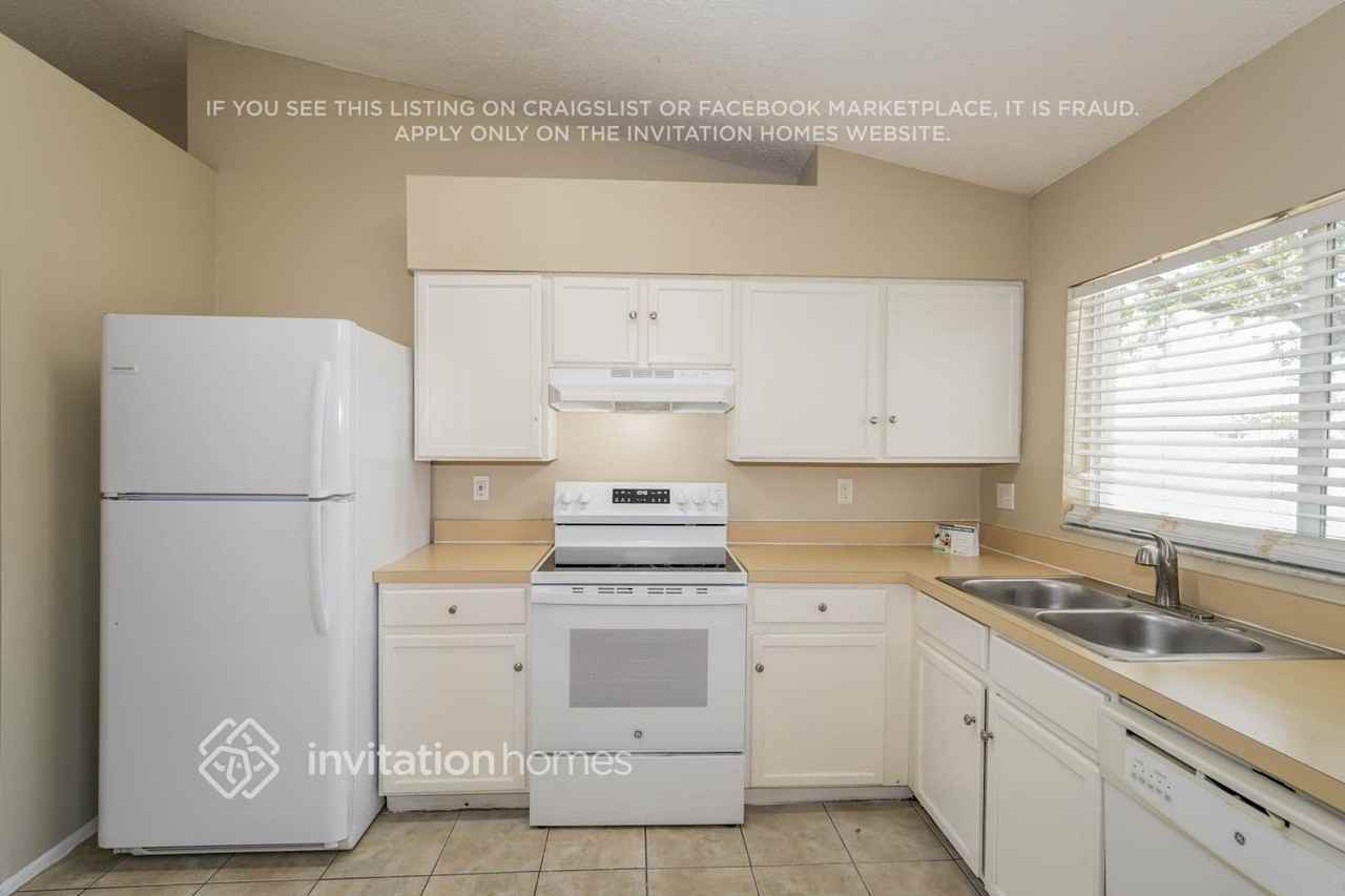 1214 Blufield Avenue - Photo 7 of 17