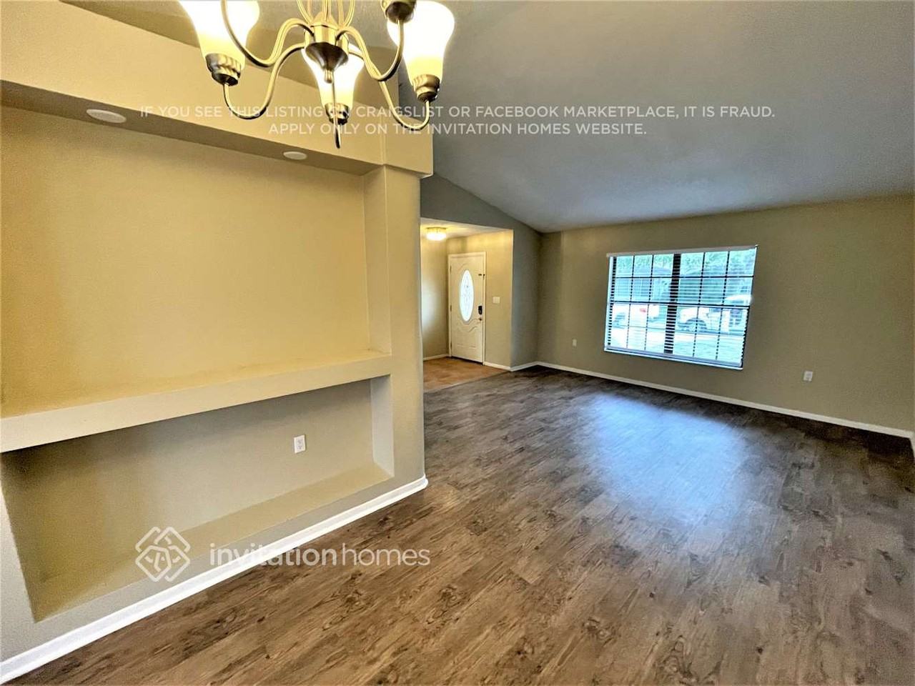 7328 Bent Oak Dr - Photo 3 of 20