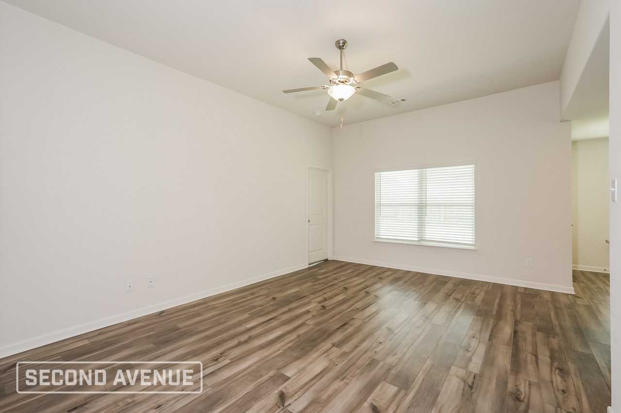 1325 Woodwinds Dr - Photo 6 of 28