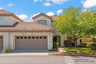 914 Vista Pointe Dr - Photo 1 of 1