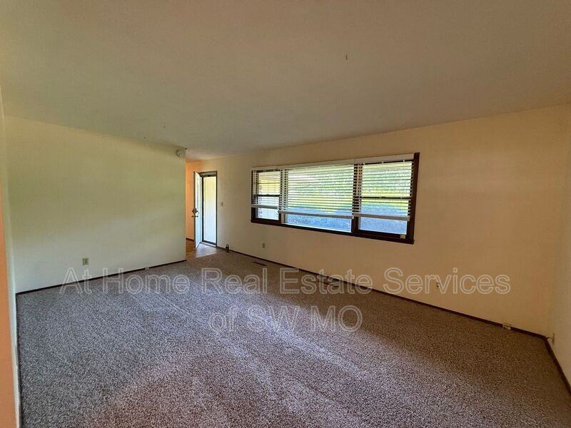 2848 E Loren St - Photo 3 of 15
