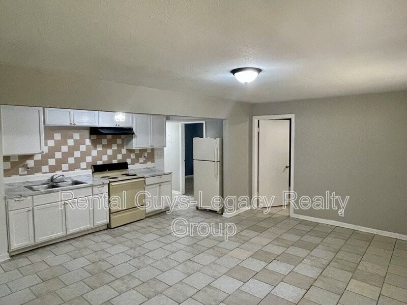 1738 Wright Ave #1 - Photo 3 of 16
