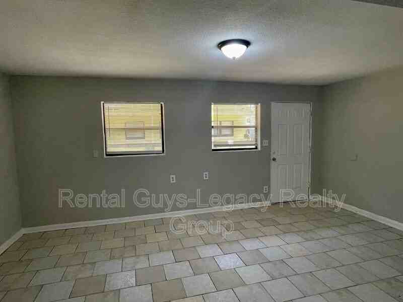 1738 Wright Ave #1 - Photo 5 of 16