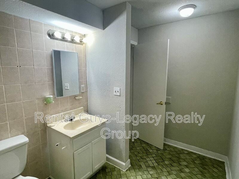 1738 Wright Ave #1 - Photo 7 of 16