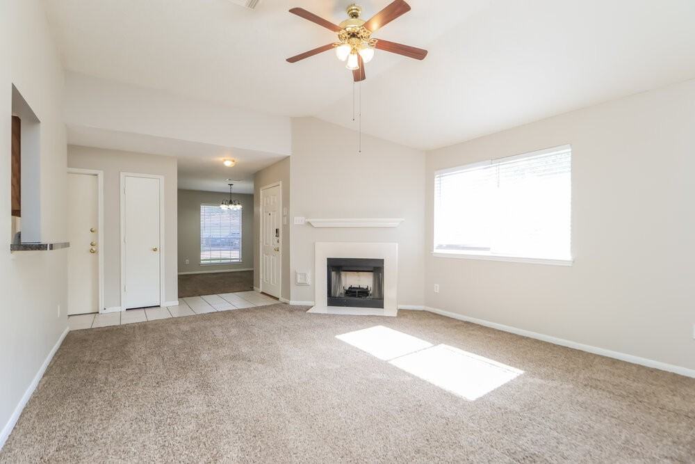 12119 Bowsman Dr - Photo 5 of 16