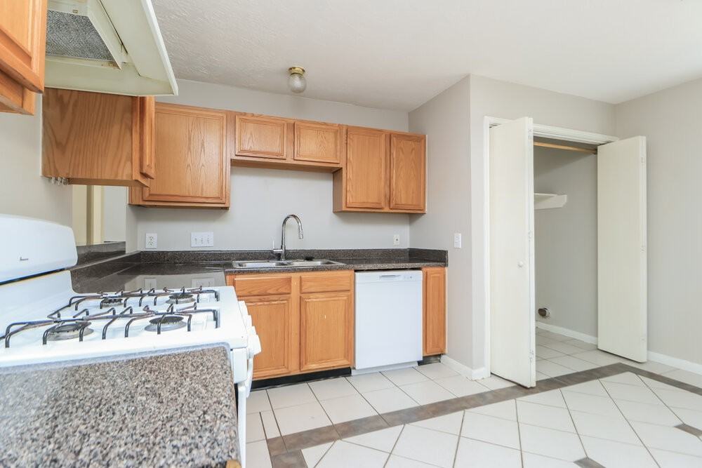 12119 Bowsman Dr - Photo 7 of 16
