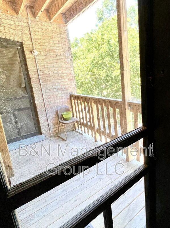 1065 W Dakin St #3 - Photo 7 of 16